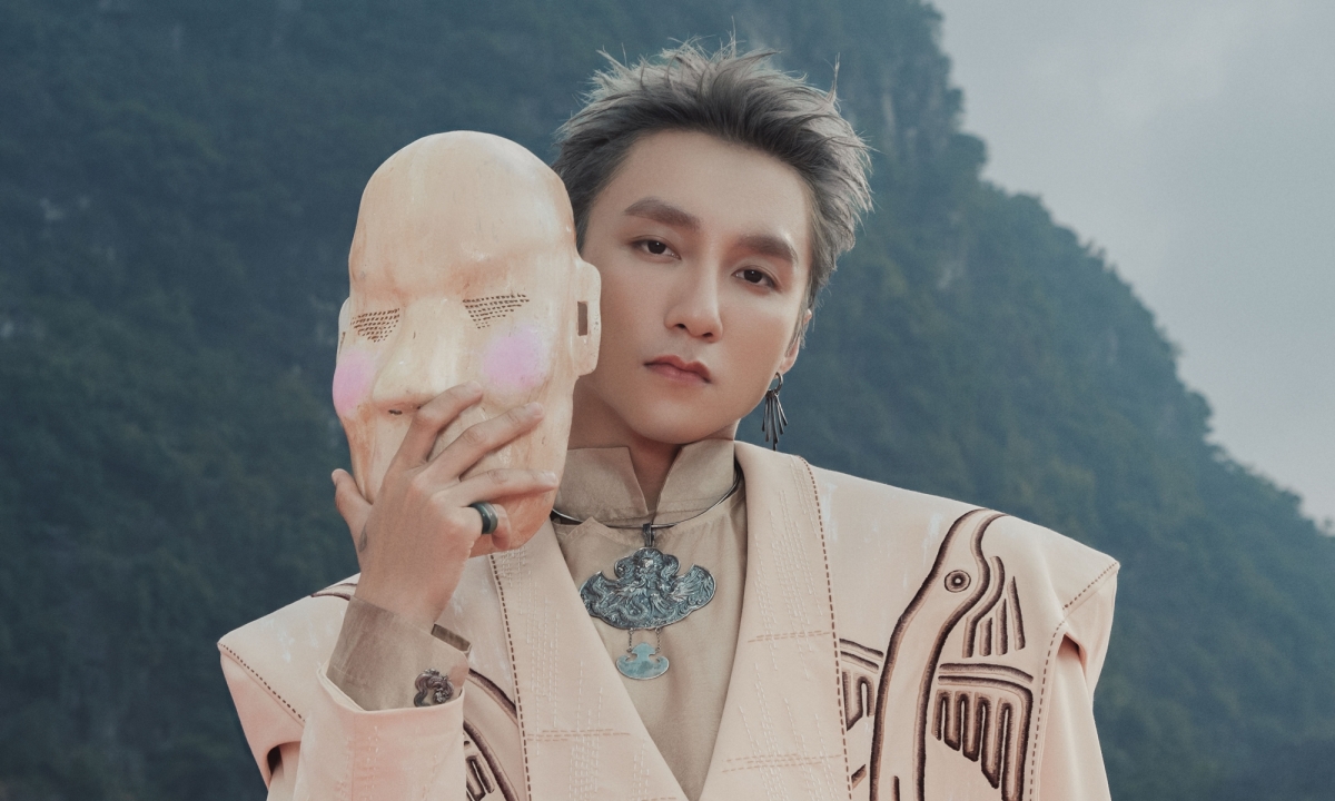 Trang phục truyền thống pha đương đại trong MV “Come My Way” của Sơn Tùng M-TP - hình ảnh - playabc8.com Trang phục truyền thống pha đương đại trong MV “Come My Way” của Sơn Tùng M-TP - hình ảnh - playabc8.com