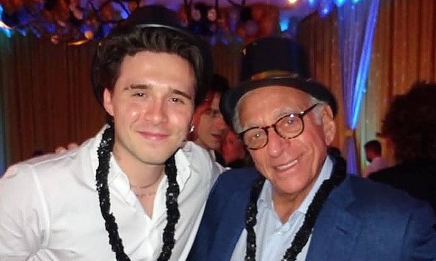 Brooklyn Beckham chúc sinh nhật bố vợ giữa tâm bão gia đình - hình ảnh - playabc8.com