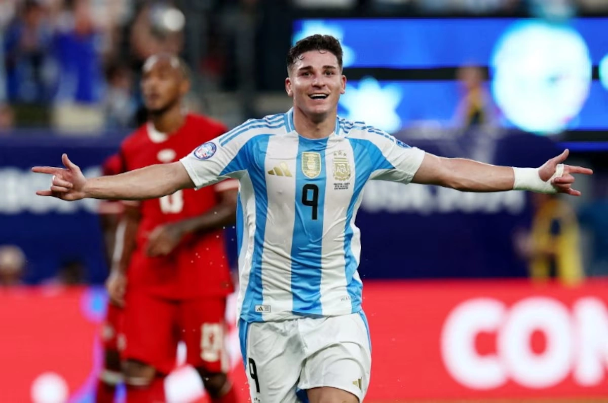 Julian Alvarez mở đường để tới Barca: góc nhìn mới cho người chơi Việt - hình ảnh - playabc8.com Julian Alvarez mở đường để tới Barca: góc nhìn mới cho người chơi Việt - hình ảnh - playabc8.com
