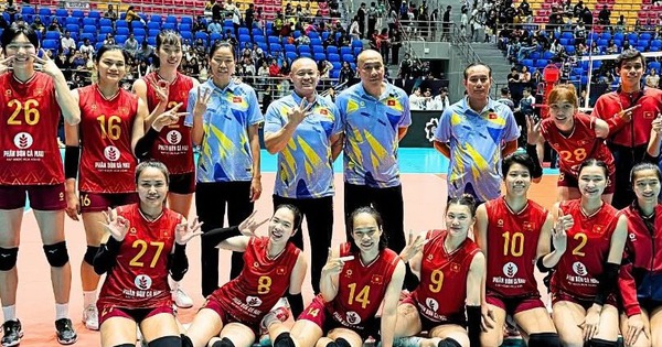 Thanh Thúy và hàng chắn tỏa sáng, đội tuyển bóng chuyền nữ Việt Nam thắng dễ Iran: góc nhìn mới cho người chơi Việt - hình ảnh - playabc8.com Thanh Thúy và hàng chắn tỏa sáng, đội tuyển bóng chuyền nữ Việt Nam thắng dễ Iran: góc nhìn mới cho người chơi Việt - hình ảnh - playabc8.com