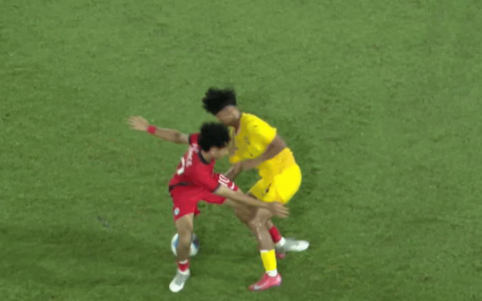 ABC8 eSports: Cầu thủ U19 Malaysia gây sốc với pha đạp ngực đối phương - hình ảnh - playabc8.com ABC8 eSports: Cầu thủ U19 Malaysia gây sốc với pha đạp ngực đối phương - hình ảnh - playabc8.com