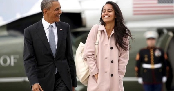 Con gái Barack Obama khẳng định sự nghiệp riêng, từ chối ‘dựa bóng’ cha mẹ - hình ảnh - playabc8.com Con gái Barack Obama khẳng định sự nghiệp riêng, từ chối ‘dựa bóng’ cha mẹ - hình ảnh - playabc8.com