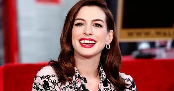 Anne Hathaway hé lộ khả năng trở lại ‘The Devil Wears Prada’ phần 3 - hình ảnh - playabc8.com Anne Hathaway hé lộ khả năng trở lại ‘The Devil Wears Prada’ phần 3 - hình ảnh - playabc8.com