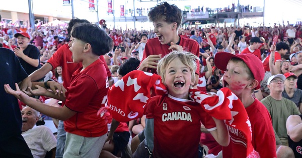 CĐV Canada Mở Hội Sau Chiến Thắng Lịch Sử Tại World Cup 2026 - hình ảnh - playabc8.com