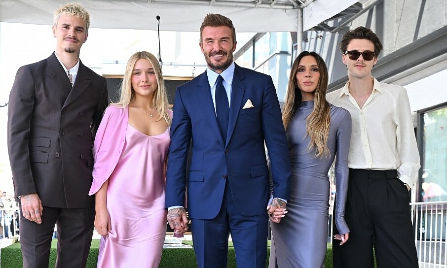 ABC8 chính thức: David Beckham rạng rỡ bên Tom Cruise tại lễ gắn sao Hollywood - hình ảnh - playabc8.com ABC8 chính thức: David Beckham rạng rỡ bên Tom Cruise tại lễ gắn sao Hollywood - hình ảnh - playabc8.com