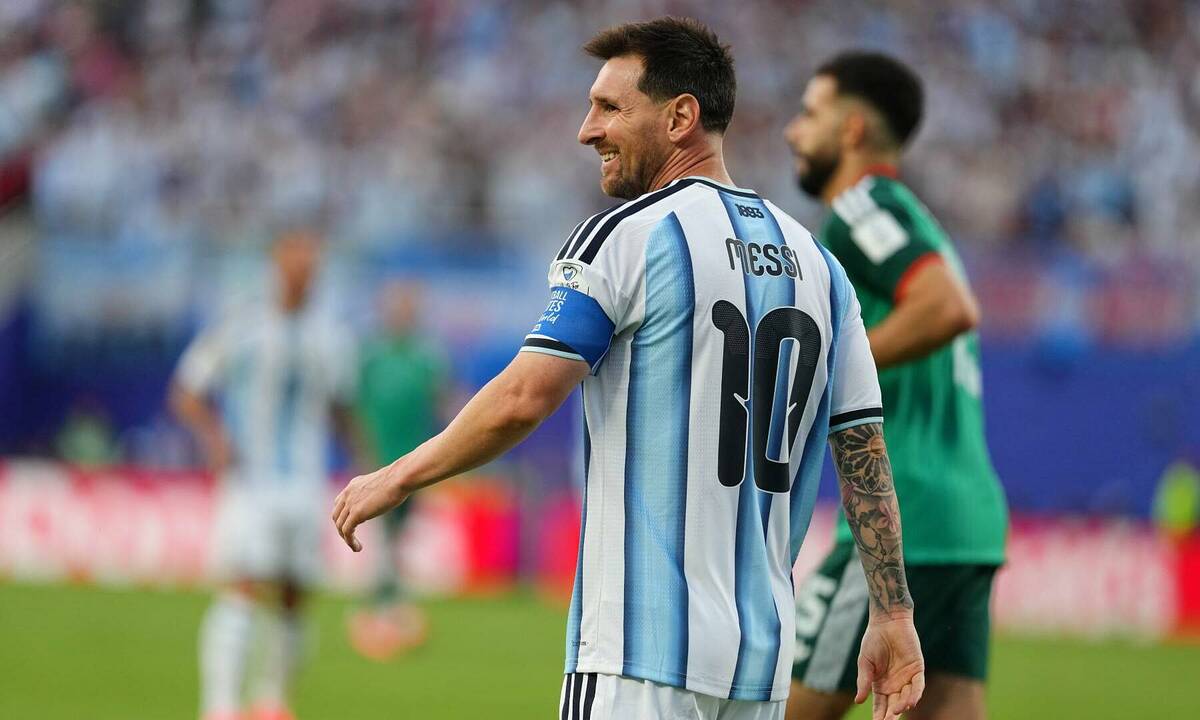 Chiến thuật đi bộ thông minh của Messi và cơ hội cá cược bóng đá online hấp dẫn - hình ảnh - playabc8.com Chiến thuật đi bộ thông minh của Messi và cơ hội cá cược bóng đá online hấp dẫn - hình ảnh - playabc8.com