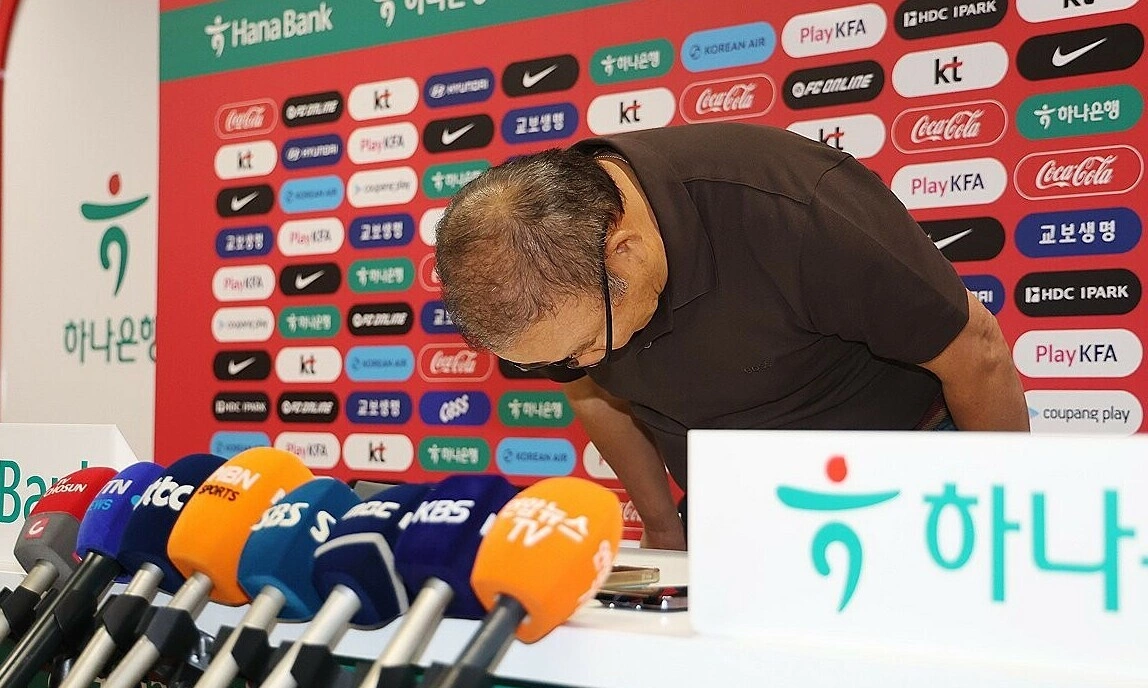 Ông Park cúi đầu xin lỗi, HLV Hong Myung-bo từ chức sau thất bại World Cup 2026 - hình ảnh - playabc8.com Ông Park cúi đầu xin lỗi, HLV Hong Myung-bo từ chức sau thất bại World Cup 2026 - hình ảnh - playabc8.com