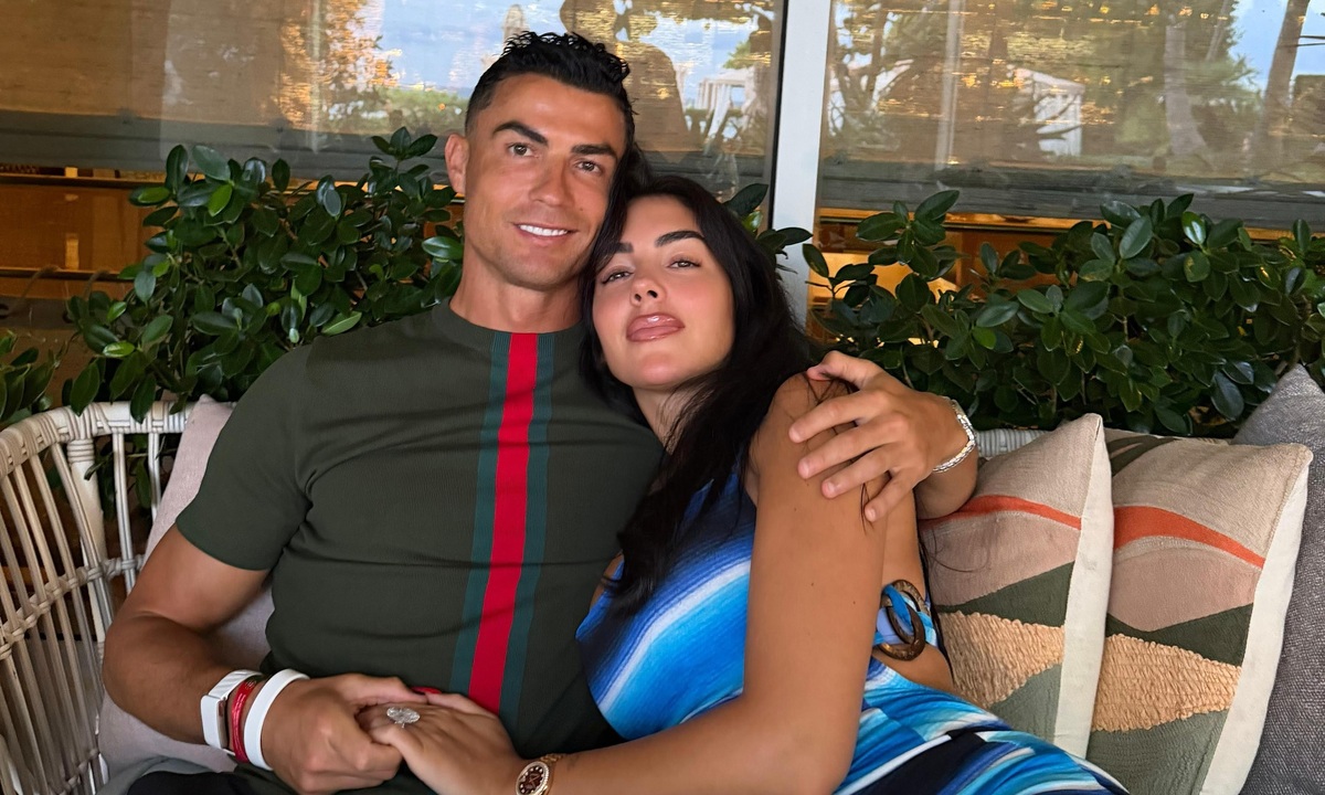 ABC8 cược bóng đá: Câu chuyện tình 10 năm của Ronaldo và Georgina truyền cảm hứng cho fan Việt - hình ảnh - playabc8.com