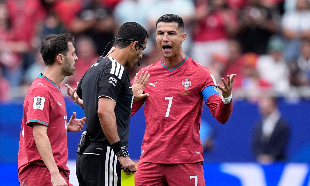 Ronaldo bị chấm điểm thấp nhất trận ra quân World Cup 2026 - hình ảnh - playabc8.com Ronaldo bị chấm điểm thấp nhất trận ra quân World Cup 2026 - hình ảnh - playabc8.com