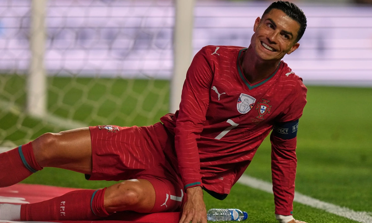Ronaldo bị chê ‘vụng về, chưa sẵn sàng’ cho World Cup 2026 - hình ảnh - playabc8.com Ronaldo bị chê ‘vụng về, chưa sẵn sàng’ cho World Cup 2026 - hình ảnh - playabc8.com