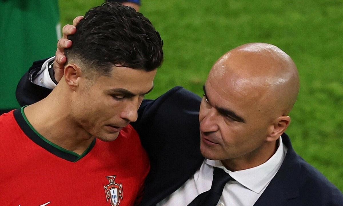Shearer: ‘HLV Bồ Đào Nha không dám thay Ronaldo’ - hình ảnh - playabc8.com