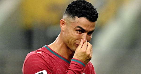 Chấm điểm Bồ Đào Nha – Tây Ban Nha: Ronaldo mờ nhạt, Yamal tỏa sáng và cơ hội cho fan ABC8 - hình ảnh - playabc8.com Chấm điểm Bồ Đào Nha – Tây Ban Nha: Ronaldo mờ nhạt, Yamal tỏa sáng và cơ hội cho fan ABC8 - hình ảnh - playabc8.com