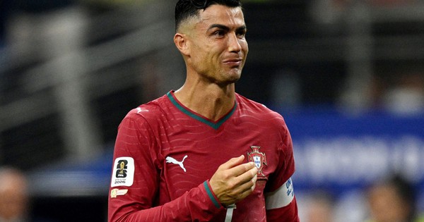 Ronaldo bất ngờ có động thái gây tranh cãi sau khi bị loại khỏi World Cup: góc nhìn mới cho người chơi Việt - hình ảnh - playabc8.com Ronaldo bất ngờ có động thái gây tranh cãi sau khi bị loại khỏi World Cup: góc nhìn mới cho người chơi Việt - hình ảnh - playabc8.com
