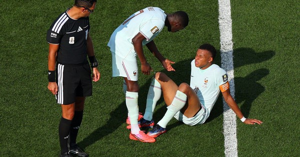 Pháp nín thở khi Mbappe tập tễnh rời sân: ‘Không sao, tôi ổn’: góc nhìn mới cho người chơi Việt - hình ảnh - playabc8.com Pháp nín thở khi Mbappe tập tễnh rời sân: ‘Không sao, tôi ổn’: góc nhìn mới cho người chơi Việt - hình ảnh - playabc8.com