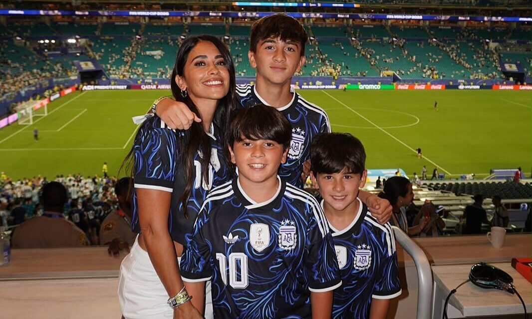 Nhà cái không chặn: Vợ Messi mừng chồng chiến thắng, fan Việt háo hức theo dõi - hình ảnh - playabc8.com Nhà cái không chặn: Vợ Messi mừng chồng chiến thắng, fan Việt háo hức theo dõi - hình ảnh - playabc8.com