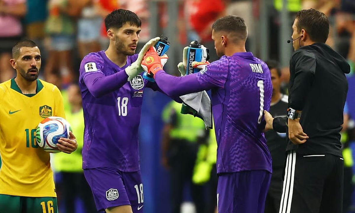 Thay thủ môn trước loạt luân lưu, Australia vẫn gục ngã trước Ai Cập tại World Cup 2026 - hình ảnh - playabc8.com Thay thủ môn trước loạt luân lưu, Australia vẫn gục ngã trước Ai Cập tại World Cup 2026 - hình ảnh - playabc8.com