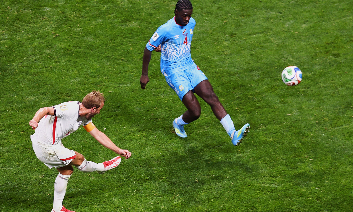 Henry: ‘Tôi sẽ gãy lưng nếu sút như Kane’ – Cú đúp đưa Anh vào tứ kết World Cup 2026 - hình ảnh - playabc8.com Henry: ‘Tôi sẽ gãy lưng nếu sút như Kane’ – Cú đúp đưa Anh vào tứ kết World Cup 2026 - hình ảnh - playabc8.com