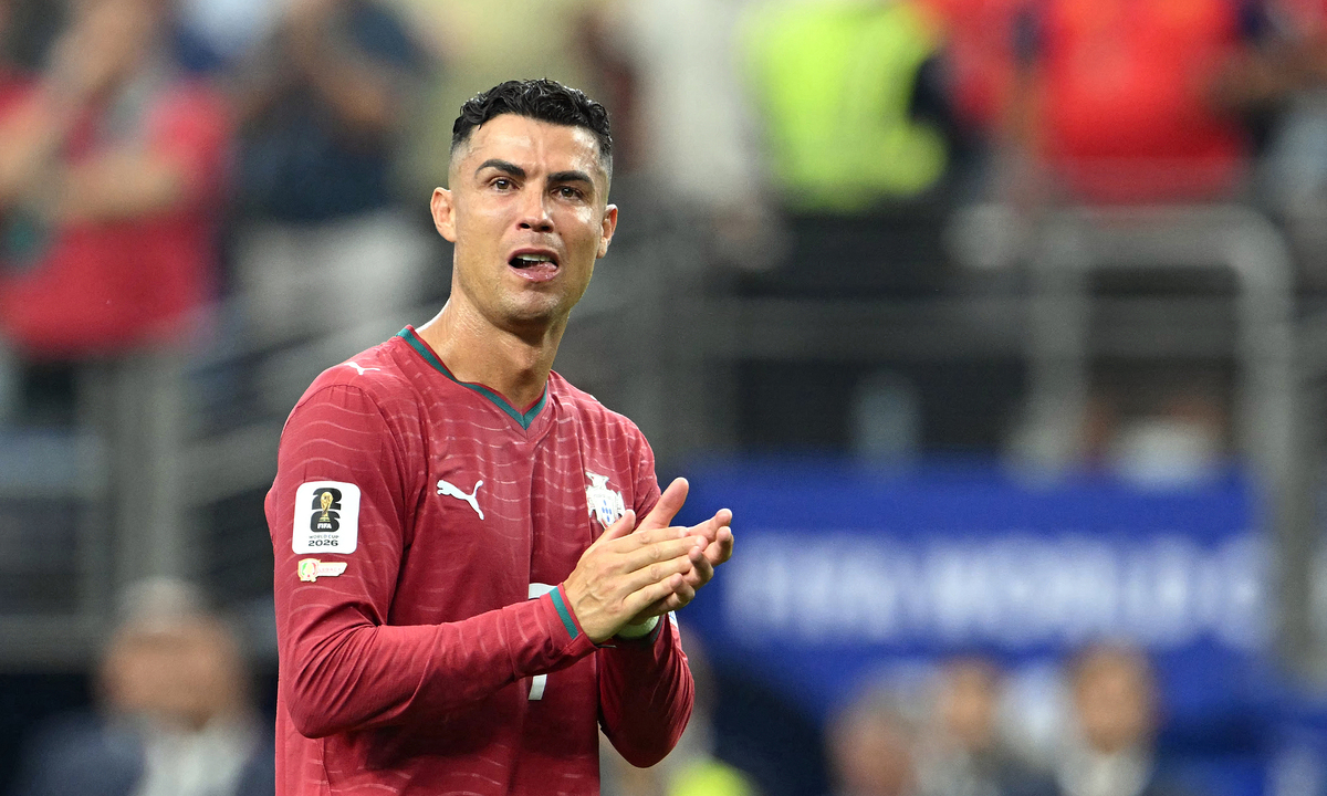 Ronaldo bật khóc chia tay World Cup 2026: Khoảnh khắc xúc động và cơ hội thưởng lớn cùng ABC8 - hình ảnh - playabc8.com Ronaldo bật khóc chia tay World Cup 2026: Khoảnh khắc xúc động và cơ hội thưởng lớn cùng ABC8 - hình ảnh - playabc8.com